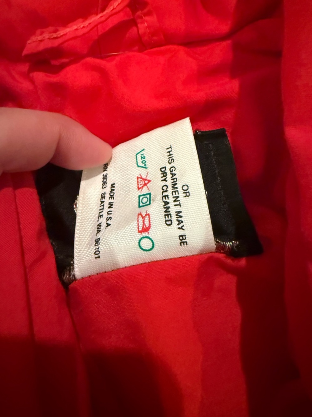 VTG Cropped Red Puffer Vest Size S Western Ski - Picture 4 of 7